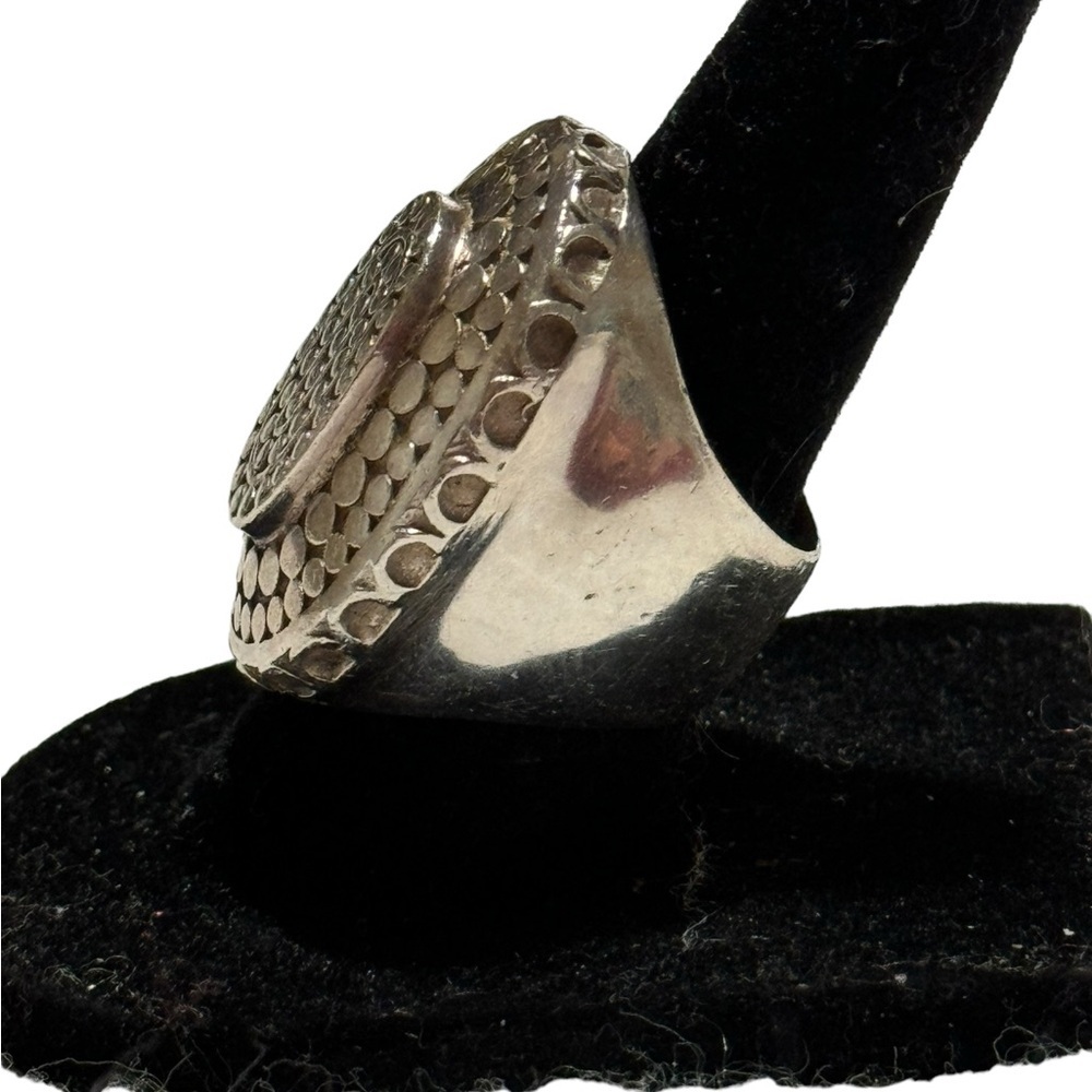 Anna Beck Large Sterling Silver Oval Step Dot Texture Cocktail Ring - Picture 3 of 8